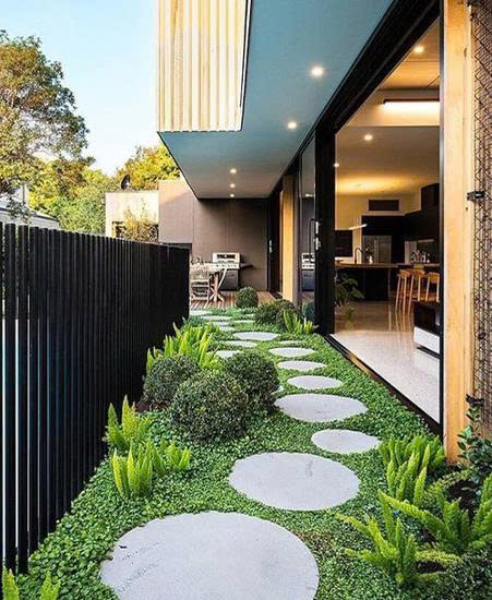 KHÔNG GIAN SÂN VƯỜN VỚI TIỂU CẢNH ĐẸP